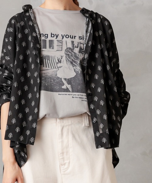 PUAL CE CIN(ピュアルセシン)の「小花ギャザーブラウス(シャツ/ブラウス・レディース・チャコールグレー/グレー/ライトベージュ・FREE)」の11枚目の写真