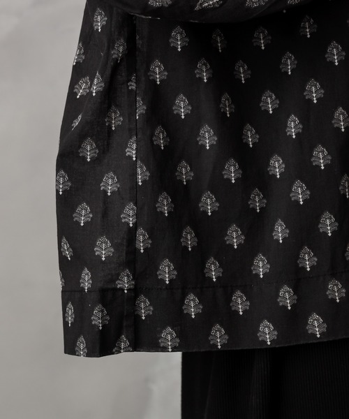 PUAL CE CIN(ピュアルセシン)の「小花ギャザーブラウス(シャツ/ブラウス・レディース・チャコールグレー/グレー/ライトベージュ・FREE)」の17枚目の写真