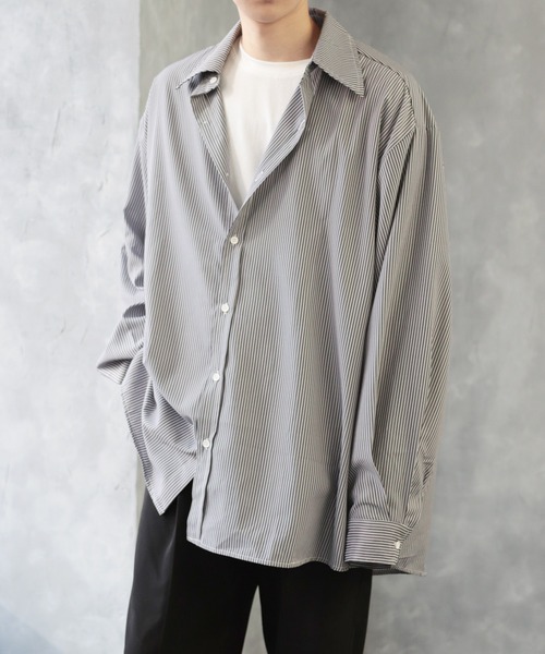 CREARE -LINO-（クレアーレリノ）の「オーバーサイズ ストライプ柄 長袖シャツ（シャツ/ブラウス・メンズ・ブラック/サックスブルー・FREE）」の2枚目の写真