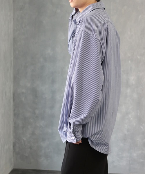 CREARE -LINO-（クレアーレリノ）の「オーバーサイズ ストライプ柄 長袖シャツ（シャツ/ブラウス・メンズ・ブラック/サックスブルー・FREE）」の13枚目の写真