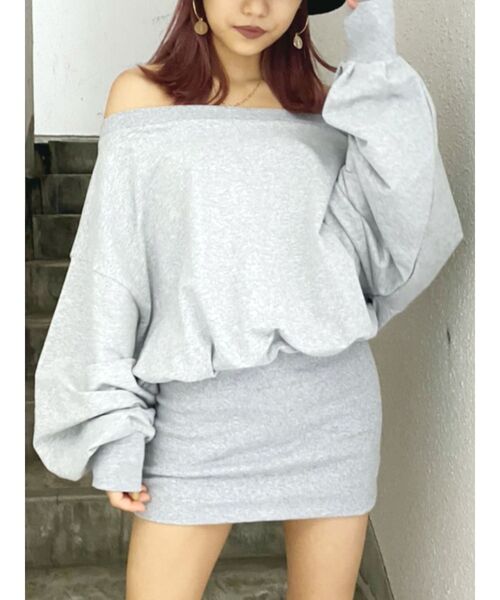 GYDA（ジェイダ）の「ドッキングオフショルスウェットワンピ（ワンピース・レディース・オフホワイト/グレー/ピンク/ベージュ・FREE）」の3枚目の写真