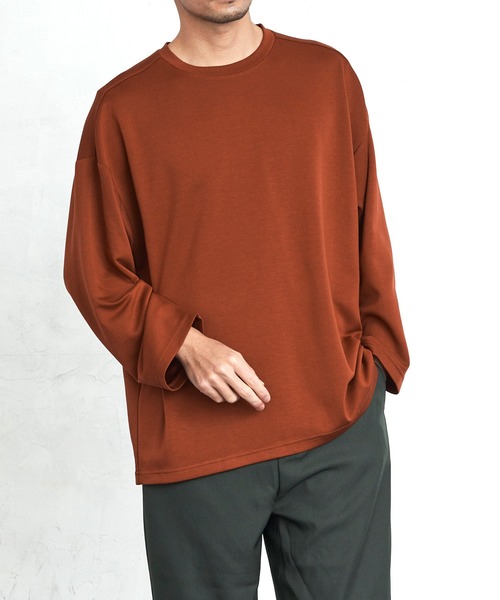 Loungewear tokyo(ラウンジウェアトウキョウ)の「ルーズシルエット クルーネック長袖カットソー(Long Sleeve) ワンマイルウェア(Tシャツ/カットソー・メンズ・オフホワイト/ブラック/テラコッタ/ライトベージュ/ブルー系その他/ブルーグリーン/ラベンダー/ピンク・FREE)」の4枚目の写真