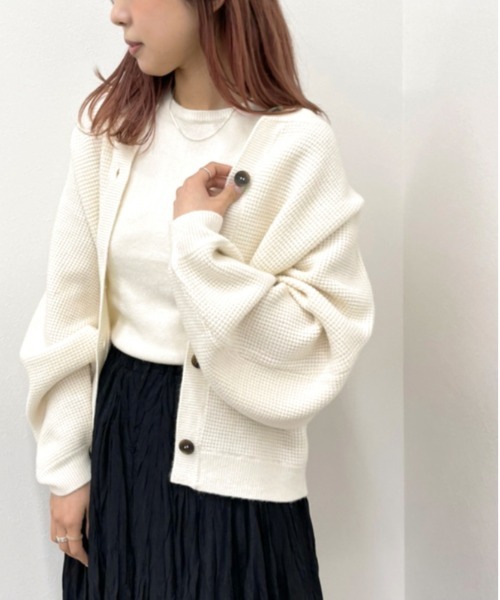 apres jour mignon(アプレジュールミニョン)の「ニットカーデアンサンブル【ZOZOTOWN限定アイテム】(ニット/セーター・レディース・グリーン/ブラック/アイボリー・X-LARGE/フリー)」の2枚目の写真