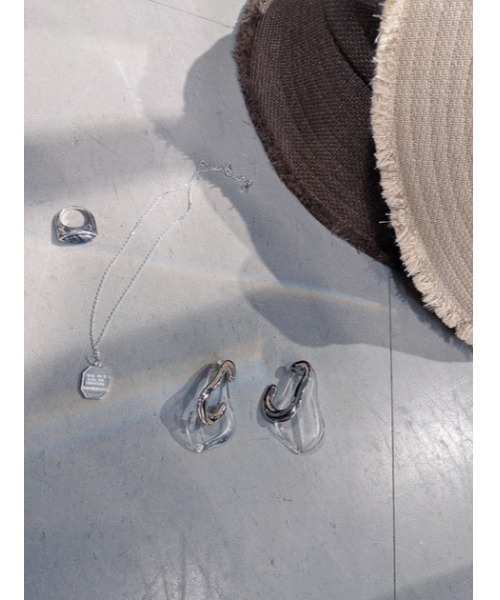 THROW by SLY（スローバイスライ）の「THROW STONE SILVER RING シルバーリング（リング・レディース・ゴールド/シルバー・FREE）」の12枚目の写真