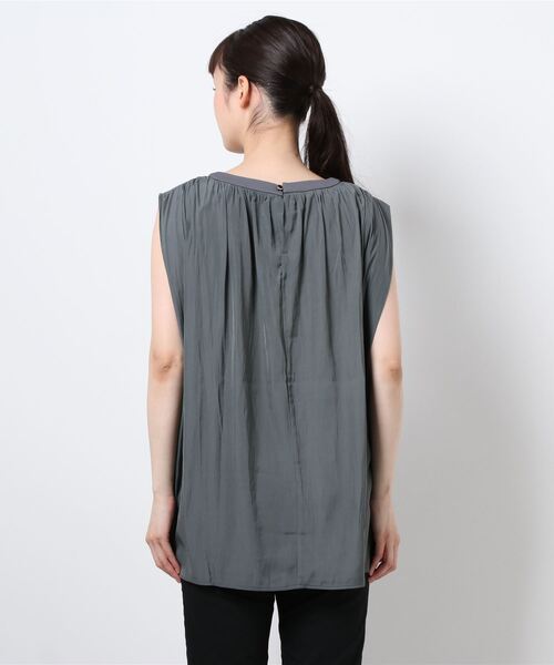 PICCIN(ピッチン)の「バック異素材ノースリーブ(Tシャツ/カットソー・レディース・チャコールグレー/ネイビー/アイボリー・M)」の15枚目の写真