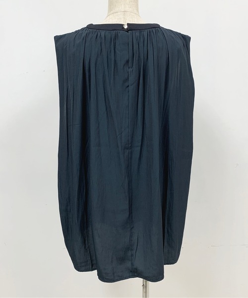 PICCIN(ピッチン)の「バック異素材ノースリーブ(Tシャツ/カットソー・レディース・チャコールグレー/ネイビー/アイボリー・M)」の4枚目の写真