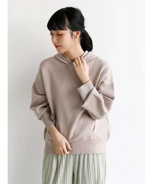 earth music&ecology（アースミュージックアンドエコロジー）の「スムースニットフーディ ＊（パーカー・レディース・ライトピンク/グレイッシュベージュ/ライトグリーン/アイボリー/ライトブラウン/ライトパープル・FREE）」の7枚目の写真