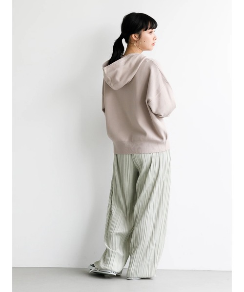 earth music&ecology（アースミュージックアンドエコロジー）の「スムースニットフーディ ＊（パーカー・レディース・ライトピンク/グレイッシュベージュ/ライトグリーン/アイボリー/ライトブラウン/ライトパープル・FREE）」の18枚目の写真