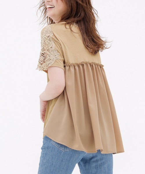 RANAN（ラナン）の「袖レース異素材フレアープルオーバー（Tシャツ/カットソー・レディース・ベージュ/ブラック/カーキ/ライトグレー・M/L/LL）」の3枚目の写真