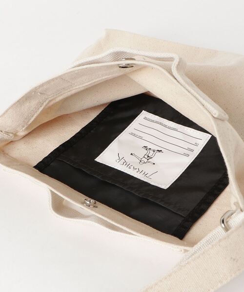 THRASHER（スラッシャー）の「THRASHER/スラッシャー Tote Shoulder S ショルダーバッグ キャンバスコットン ゴンズ（ショルダーバッグ・メンズ・ホワイト/ホワイト×レッド/ホワイト×ブラック/ホワイト×ブルー・ONE SIZE）」の8枚目の写真