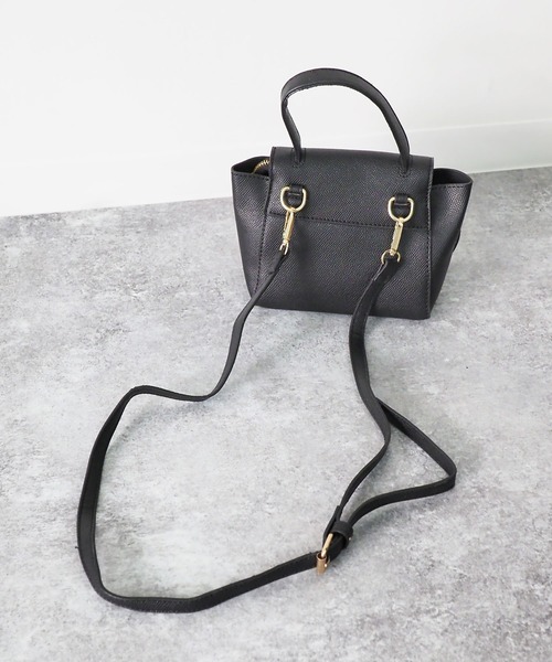 Riberry（リベリー）の「レザーノットミニバッグ（ハンドバッグ・レディース・ホワイト/ブラック/ベージュ・FREE）」の4枚目の写真