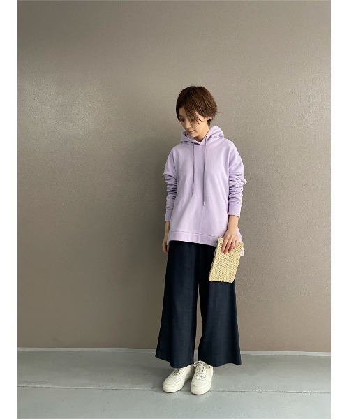 ■美品 BEARDSLEY ビアズリー スウェット テントパーカー 定価3.8万 BEARDSLEY（ビアズリー）の「背中の丸みのあるシルエットに注目