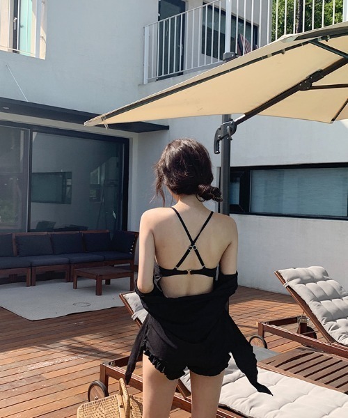 by muni:r（バイ ムニール）の「フリルムードのワンピース水着（水着・レディース・ブラック/グレー・FREE）」の4枚目の写真