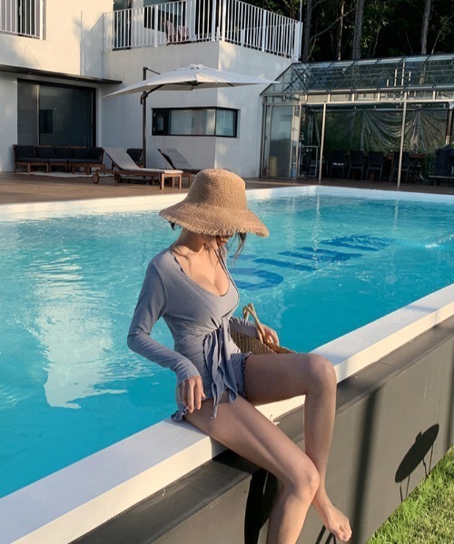 by muni:r（バイ ムニール）の「フリルムードのワンピース水着（水着・レディース・ブラック/グレー・FREE）」の6枚目の写真