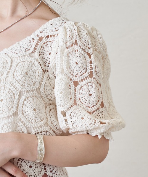 Chico（チコ）の「【新色追加】2wayかぎ針レーストップス（シャツ/ブラウス・レディース・ホワイト/パープル/ブラック/ピンク/ブラウン・FREE）」の9枚目の写真