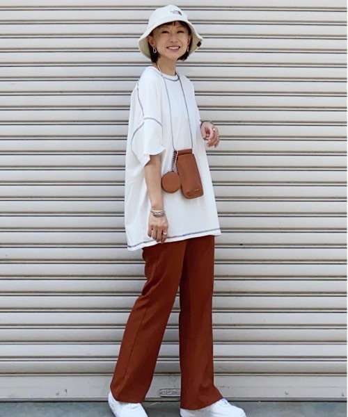 AZUL ENCANTO（アズールエンカント）の「配色ステッチチュニックTシャツ（Tシャツ/カットソー・レディース・グリーン/オフホワイト/ライトベージュ・FREE）」の2枚目の写真