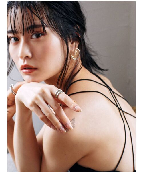 EVRIS（エヴリス）の「ダブルストラップカップインキャミ（キャミソール・レディース・ブラック/グリーン/アイボリー・FREE）」の4枚目の写真