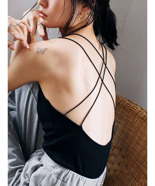 EVRIS（エヴリス）の「ダブルストラップカップインキャミ（キャミソール・レディース・ブラック/グリーン/アイボリー・FREE）」の5枚目の写真