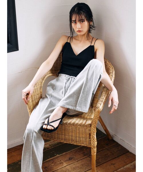 EVRIS（エヴリス）の「ダブルストラップカップインキャミ（キャミソール・レディース・ブラック/グリーン/アイボリー・FREE）」の6枚目の写真