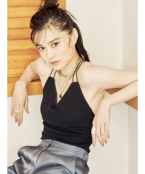 EVRIS（エヴリス）の「ダブルストラップカップインキャミ（キャミソール・レディース・ブラック/グリーン/アイボリー・FREE）」の16枚目の写真