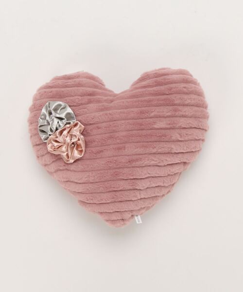 yururira(ユルリラ)の「お花モチーフ付きゆめかわクッション(クッション/クッションカバー・レディース・A/B/C/D/E/F/G/H/I/J/K/L/M/N/O・FREE)」の1枚目の写真