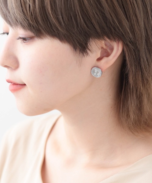 Jubilee（ジュビリー）の「肌に優しい軽量ピアス【日本製 ニッケルフリー】（ピアス（両耳用）・レディース・シルバー/シルバー系その他/シルバー系その他3/ゴールド系その他/ブルー/ゴールド系その他3/シルバー系その他4/シルバー系その他2/ゴールド/グレー/アイボリー/ピンク・FREE）」の18枚目の写真
