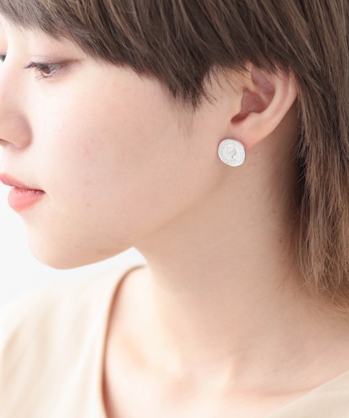 Jubilee（ジュビリー）の「肌に優しい軽量ピアス【日本製 ニッケルフリー】（ピアス（両耳用）・レディース・シルバー/シルバー系その他/シルバー系その他3/ゴールド系その他/ブルー/ゴールド系その他3/シルバー系その他4/シルバー系その他2/ゴールド/グレー/アイボリー/ピンク・FREE）」の21枚目の写真