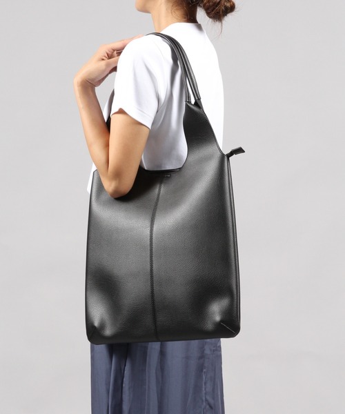 LEPSIM(レプシィム)の「【わくわくワーク】撥水パソコンポケットトートバッグ 956908(トートバッグ・レディース・ブラック/ベージュ系その他/キャメル・ONE SIZE)」の4枚目の写真