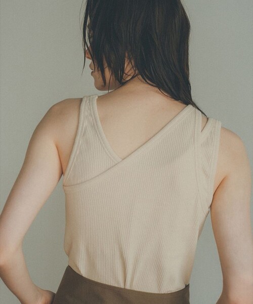 CLANE(クラネ)の「【CLANE(クラネ)】ワンショルダーレイヤードタンクトップ 11105-2002(Tシャツ/カットソー・レディース・ブラック/アイボリー・1)」の4枚目の写真