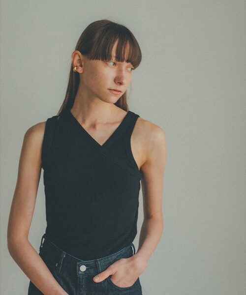 CLANE(クラネ)の「【CLANE(クラネ)】ワンショルダーレイヤードタンクトップ 11105-2002(Tシャツ/カットソー・レディース・ブラック/アイボリー・1)」の15枚目の写真