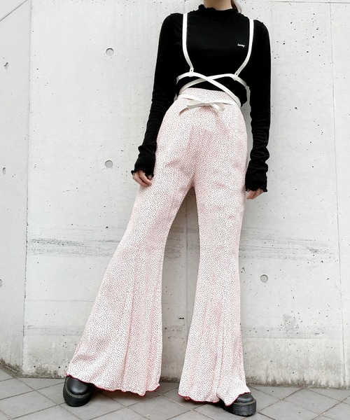 lilLilly（リルリリー）の「レザーリボンハーネス（ベルト・レディース・ブラック/レッド/ホワイト/ピンク/ブルー・FREE）」の9枚目の写真