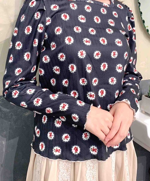 Hamble by Par Avion（ハンブルバイパラビオン）の「フラワーリブトップス（Tシャツ/カットソー・レディース・アイボリー/ブラック・ONESIZE）」の9枚目の写真