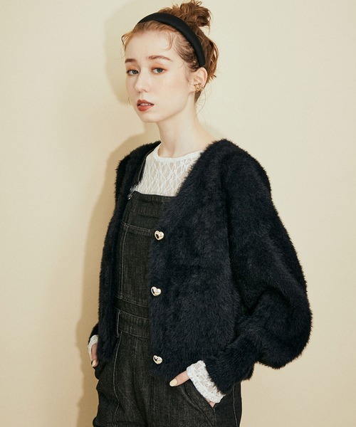 MADEMOISELLE ROPE'(マドモアゼル ロペ)の「ハートボタンフェザーカーディガン(カーディガン/ボレロ・レディース・ホワイト/ブラック/ピンク・38)」の21枚目の写真