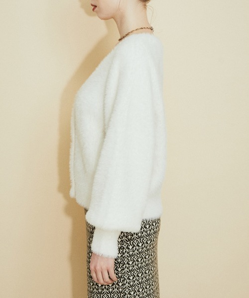 MADEMOISELLE ROPE'(マドモアゼル ロペ)の「ハートボタンフェザーカーディガン(カーディガン/ボレロ・レディース・ホワイト/ブラック/ピンク・38)」の12枚目の写真