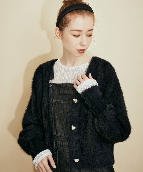 MADEMOISELLE ROPE'(マドモアゼル ロペ)の「ハートボタンフェザーカーディガン(カーディガン/ボレロ・レディース・ホワイト/ブラック/ピンク・38)」の15枚目の写真