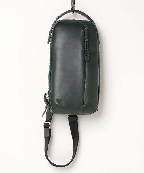 P.I.D(ピーアイディー)の「ピーアイディー【P.I.D】撥水レザーワンショルダー(ボディバッグ/ウエストポーチ・メンズ・ネイビー/チョコ/ブラック/グリーン/キャメル・フリー/フリ-)」の3枚目の写真