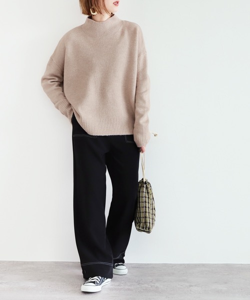 reca（レカ）の「ビッグシルエットタートルニットプルオーバー（ニット/セーター・レディース・オートミール/ベージュ/ブラック・M）」の9枚目の写真