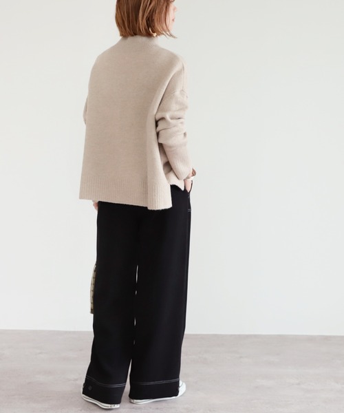 reca（レカ）の「ビッグシルエットタートルニットプルオーバー（ニット/セーター・レディース・オートミール/ベージュ/ブラック・M）」の10枚目の写真