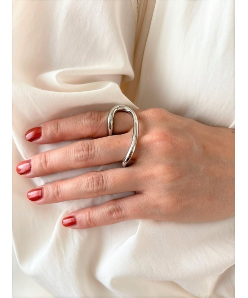 mou（モウ）の「アンユージュアルシェイプダブルフィンガーリング（リング・レディース・ゴールド/シルバー・FREE）」の13枚目の写真