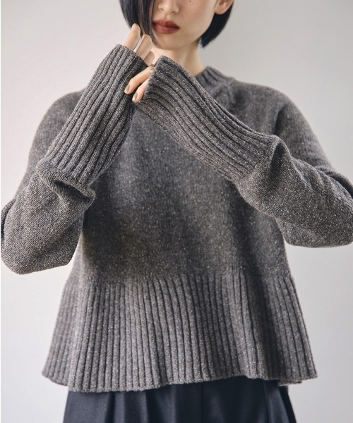 TODAYFUL（トゥデイフル）の「フリルヘムニット（ニット/セーター・レディース・チャコールグレー/ナチュラル・FREE）」の2枚目の写真