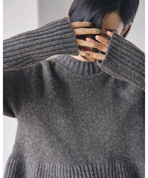 TODAYFUL（トゥデイフル）の「フリルヘムニット（ニット/セーター・レディース・チャコールグレー/ナチュラル・FREE）」の19枚目の写真