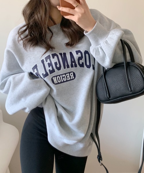 Diosfront（ディオスフロント）の「オーバーシルエットボリュームスリーブ裏起毛トレーナー（スウェット・レディース・ライトグレー/ネイビー/グレー・FREE）」の2枚目の写真