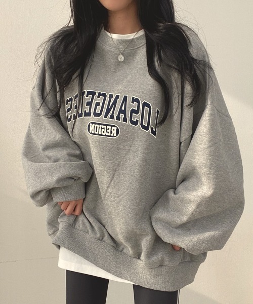 Diosfront（ディオスフロント）の「オーバーシルエットボリュームスリーブ裏起毛トレーナー（スウェット・レディース・ライトグレー/ネイビー/グレー・FREE）」の5枚目の写真