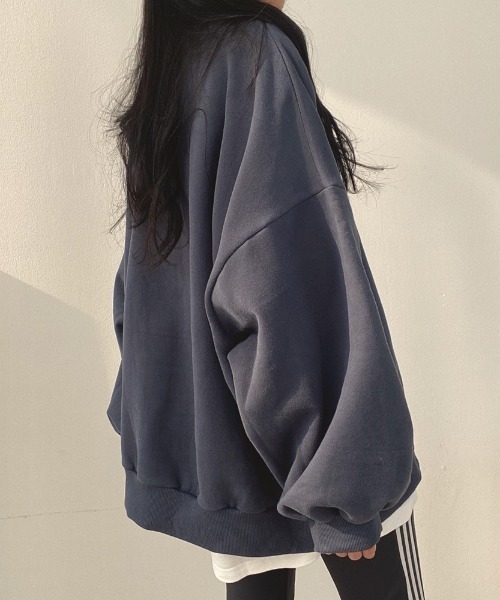 Diosfront（ディオスフロント）の「オーバーシルエットボリュームスリーブ裏起毛トレーナー（スウェット・レディース・ライトグレー/ネイビー/グレー・FREE）」の9枚目の写真