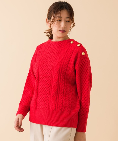 margaux(マルゴー)の「【KATHARINE ROSS】〇margaux/マルゴー 肩ボタンデザインケーブル編みニット(ニット/セーター・レディース・レッド/アイボリー/ライトブラウン・MEDIUM)」の5枚目の写真