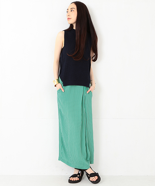 Ray BEAMS(レイビームス)の「Ray BEAMS / サイドスリット ボトルネック(ニット/セーター・レディース・オフホワイト/ネイビー/その他1・ONE SIZE)」の14枚目の写真