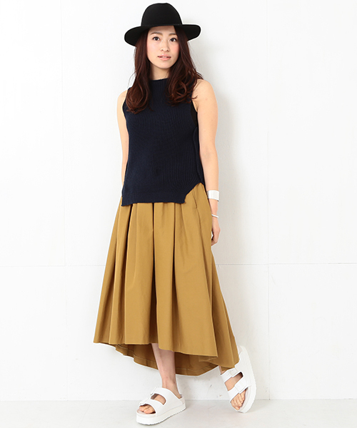 Ray BEAMS(レイビームス)の「Ray BEAMS / サイドスリット ボトルネック(ニット/セーター・レディース・オフホワイト/ネイビー/その他1・ONE SIZE)」の17枚目の写真