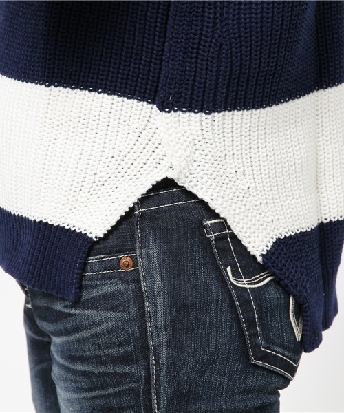 Ray BEAMS(レイビームス)の「Ray BEAMS / サイドスリット ボトルネック(ニット/セーター・レディース・オフホワイト/ネイビー/その他1・ONE SIZE)」の7枚目の写真