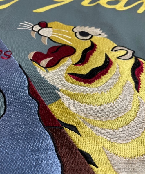 GALLIS ADDICTION(ガリスアディクション)の「GA SOUVENIR L/S SHIRT/スーベニア 長袖シャツ(シャツ/ブラウス・メンズ・ブラック/ライトグリーン/ライトベージュ・FREE)」の4枚目の写真