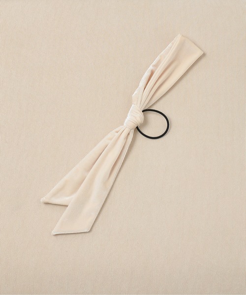 Monocoro toppi(モノコロトッピ)の「ベロアリボンヘアゴム(ヘアゴム・レディース・ブラック/ベージュ/ブラウン/カーキ/イエロー/チャコールグレー/ピンク/ブルー系その他3/アイボリー・フリー)」の14枚目の写真